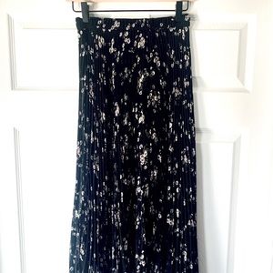 A&F Black Floral Skirt